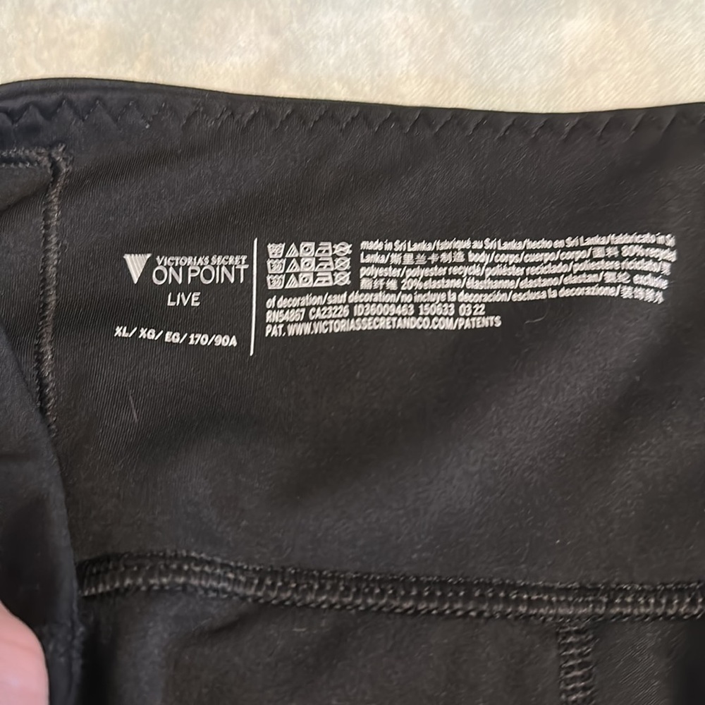 2/$10 Victoria’s Secret ruched 7/8 Leggings - Picture 8 of 8
